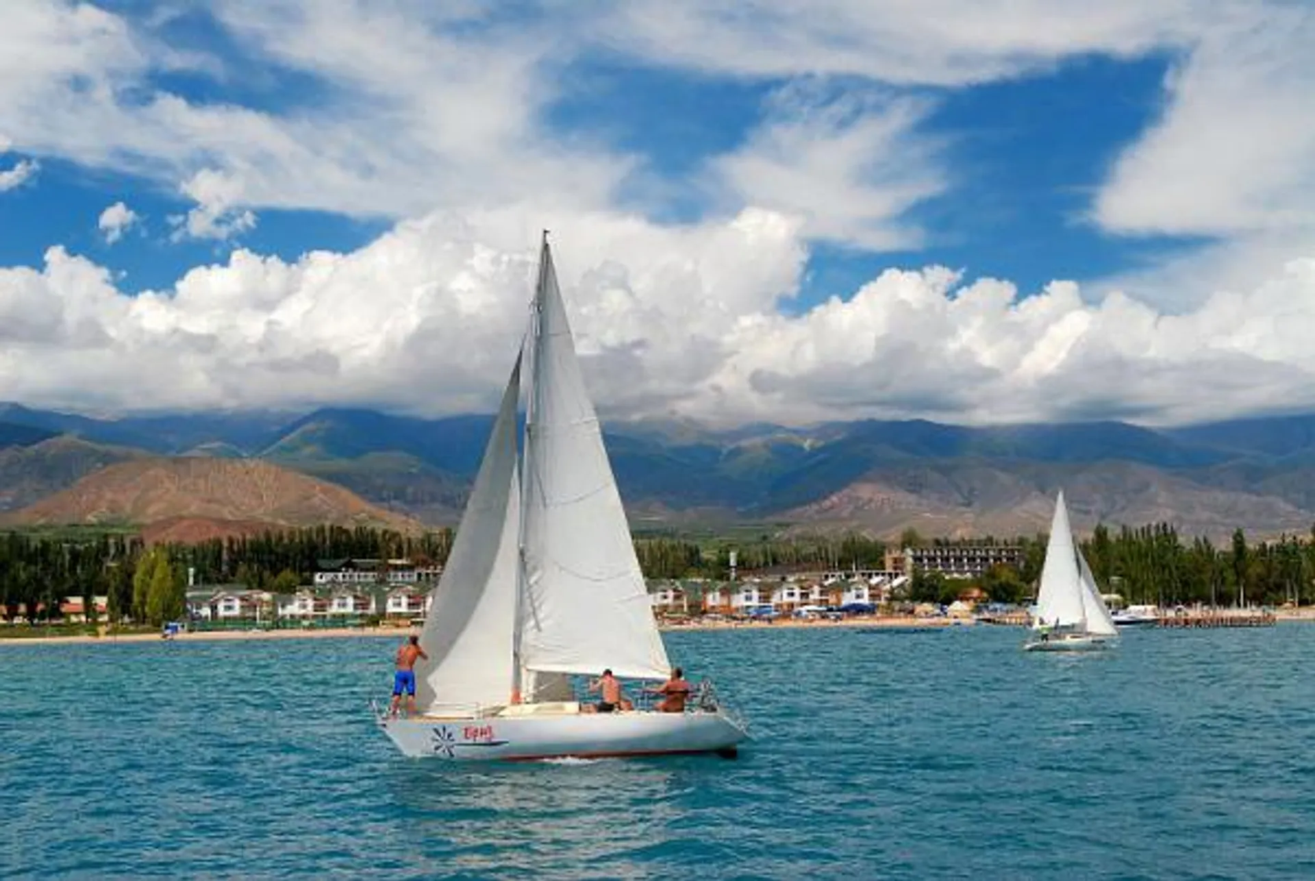 Капитал - Казахстанцам на Иссык-Куле ничего не угрожает