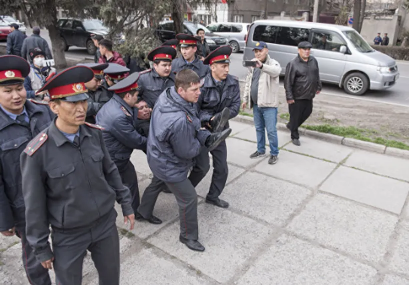 Капитал - Милиция в Бишкеке разогнала митингующих