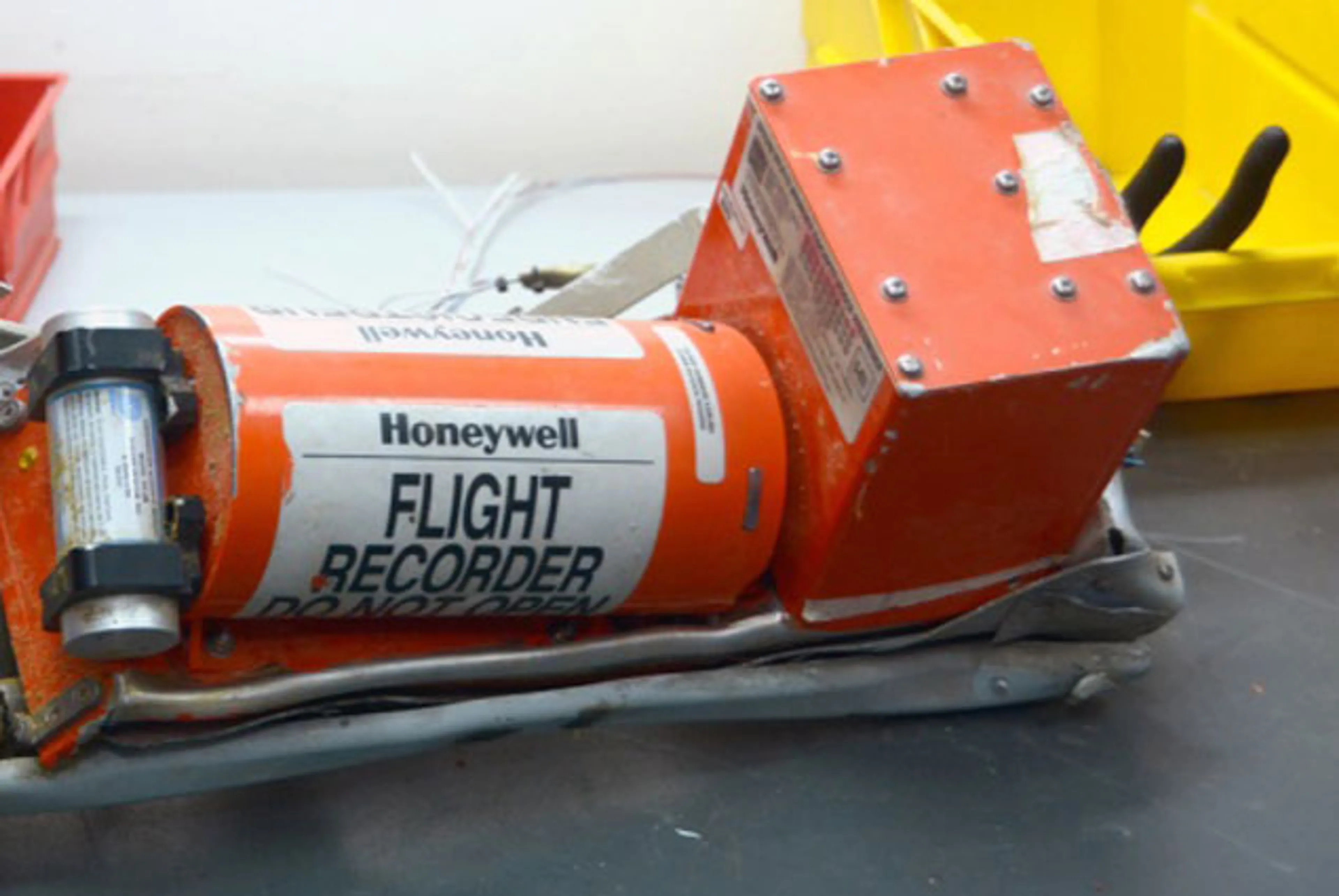 Капитал - СМИ: На записи черного ящика А321 содержится отчетливый звук взрыва