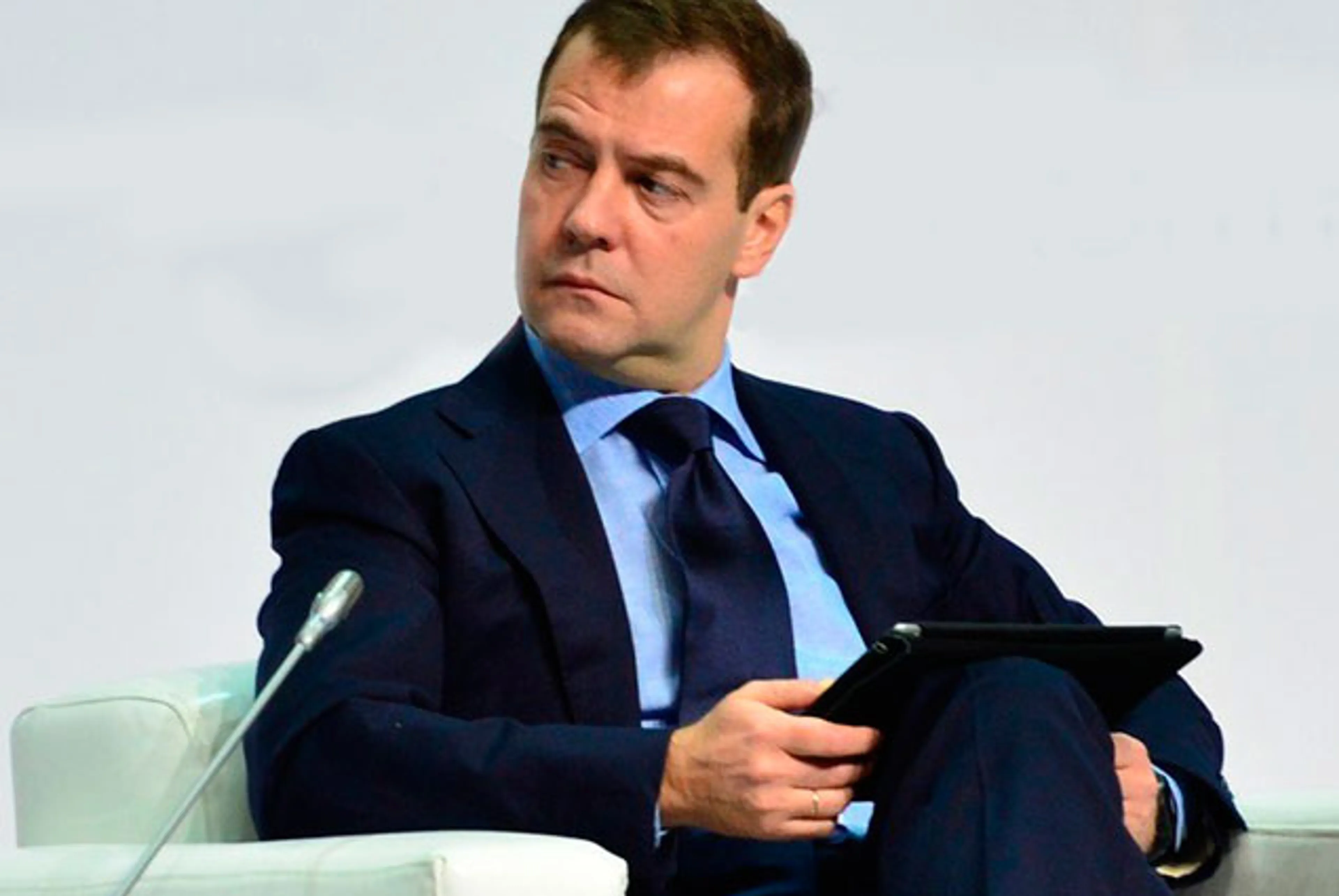 Капитал - Twitter Дмитрия Медведева взломали хакеры