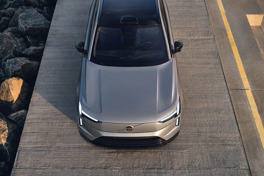 Капитал - Революция Renault, новый Volvo EX90 и популярный Porsche Taycan