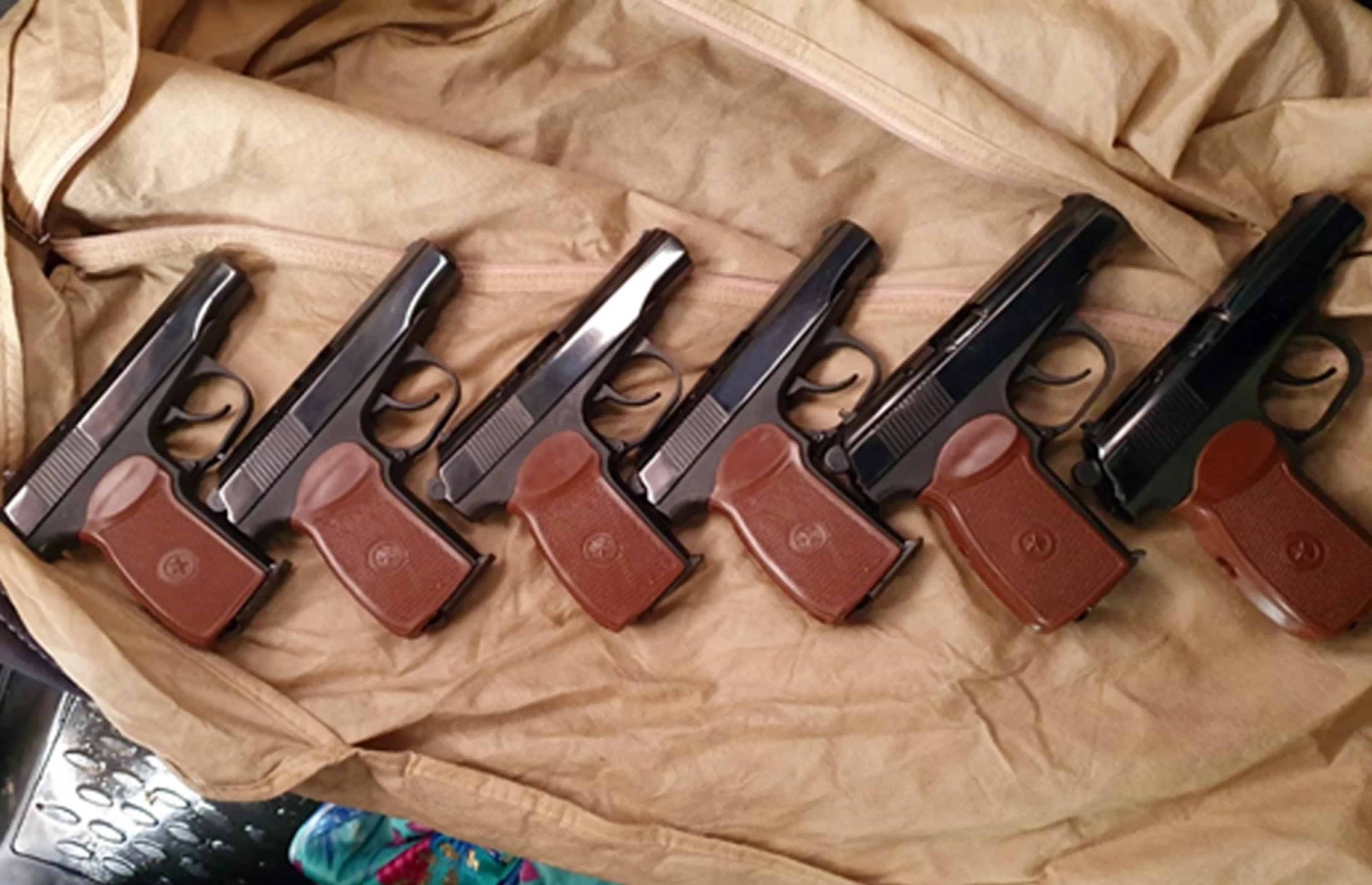 Капитал - В Акмолинской области задержали организаторов поставок оружия из России