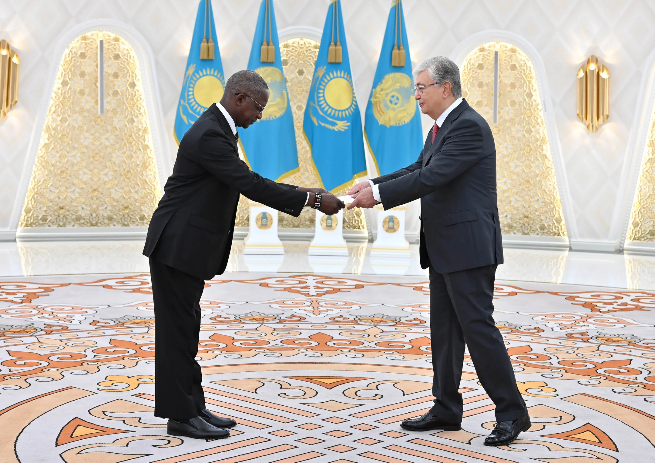 Президент принял верительные грамоты у послов пяти государств - Image Kapital.kz