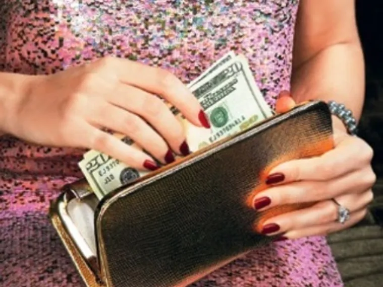 Капитал - На 14 февраля казахстанцы тратят меньше россиян