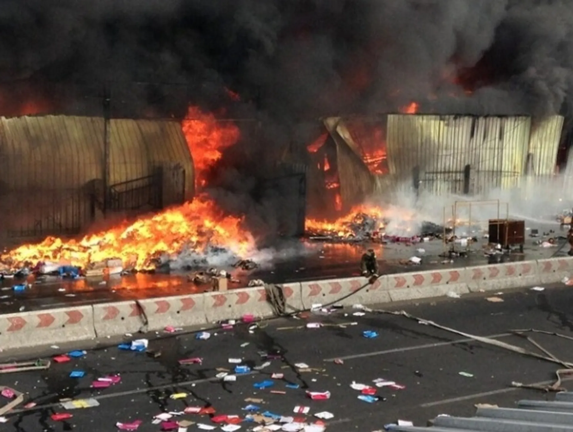 Капитал - Божко назвал причину пожара на барахолке