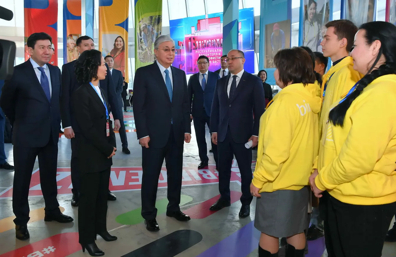 В Казахстане действует более 200 волонтерских организаций - фото kapital.kz