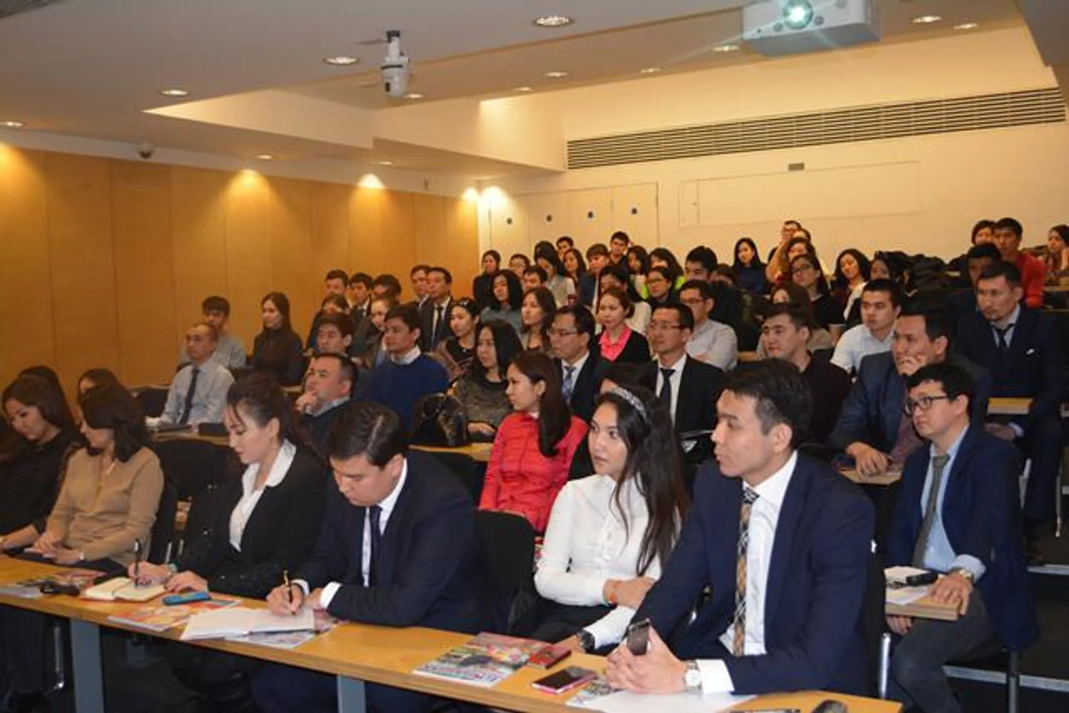 Болашаковцы обсудили продвижение национальной идеи Мәңгілік Ел - Image Kapital.kz