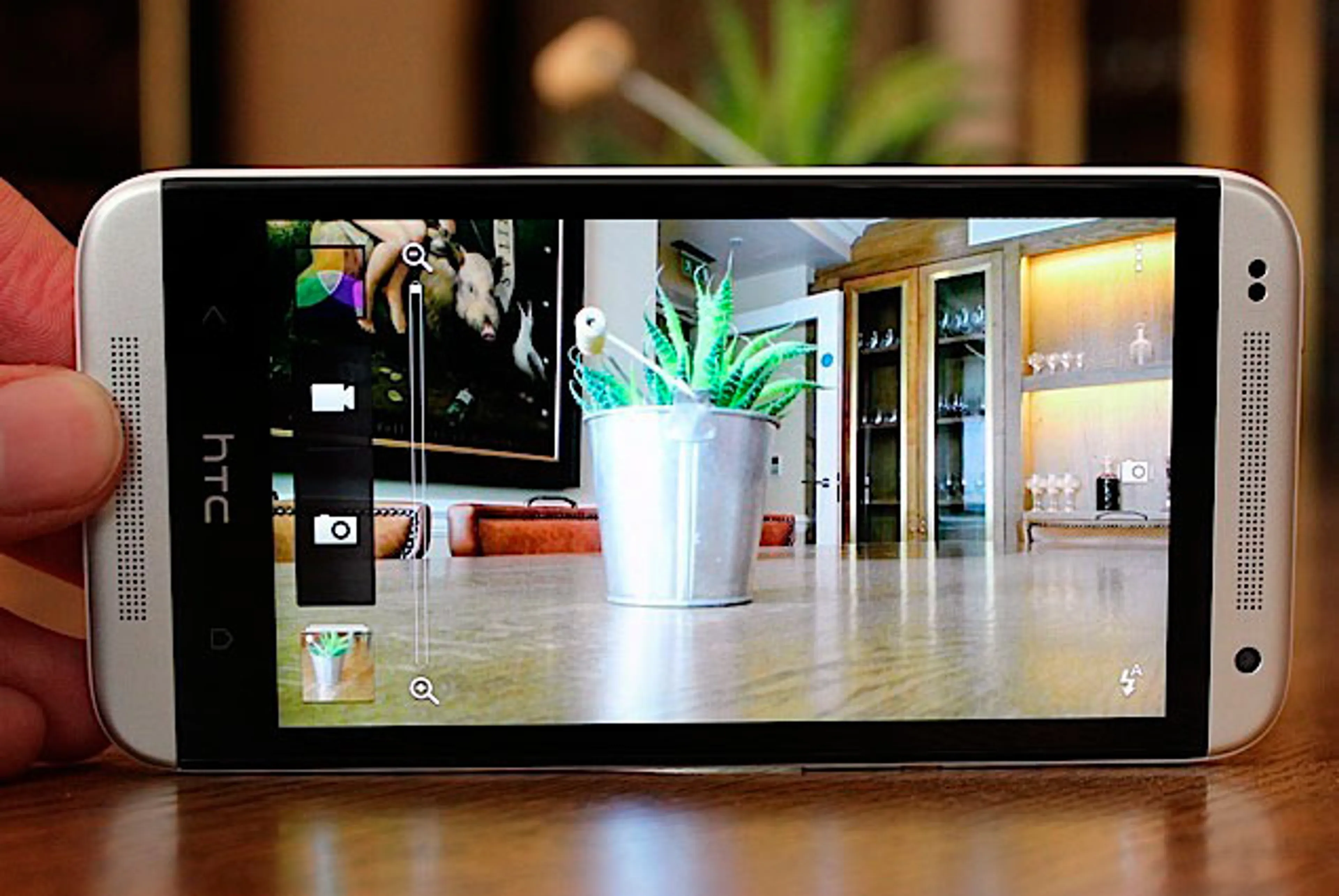 Капитал - У смартфонов HTC появится оптический зум