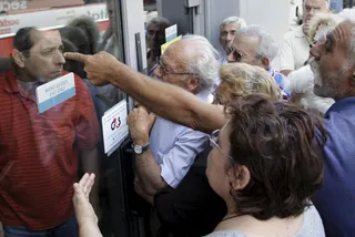 Капитал - Продажи в Греции рухнули на 70%