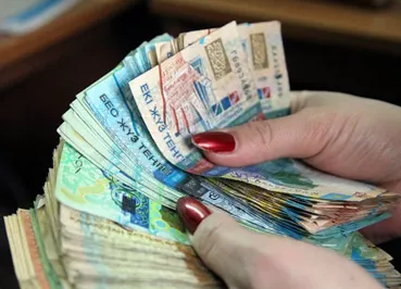 Директора школы в Алматинской области оштрафовали на 1 млн тенге за взятку
