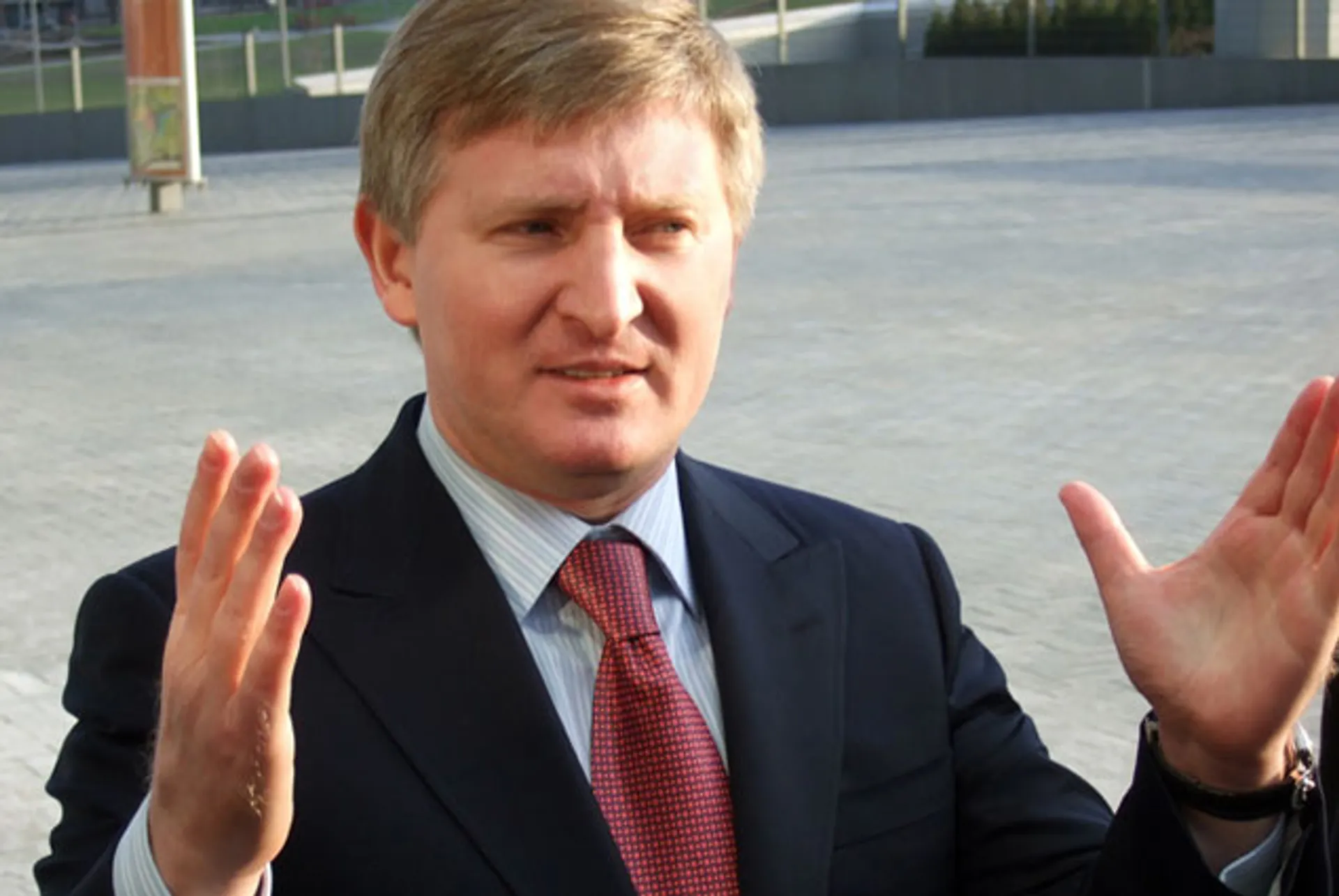 Капитал - Донецк намерен забрать 51% акций предприятий Ахметова