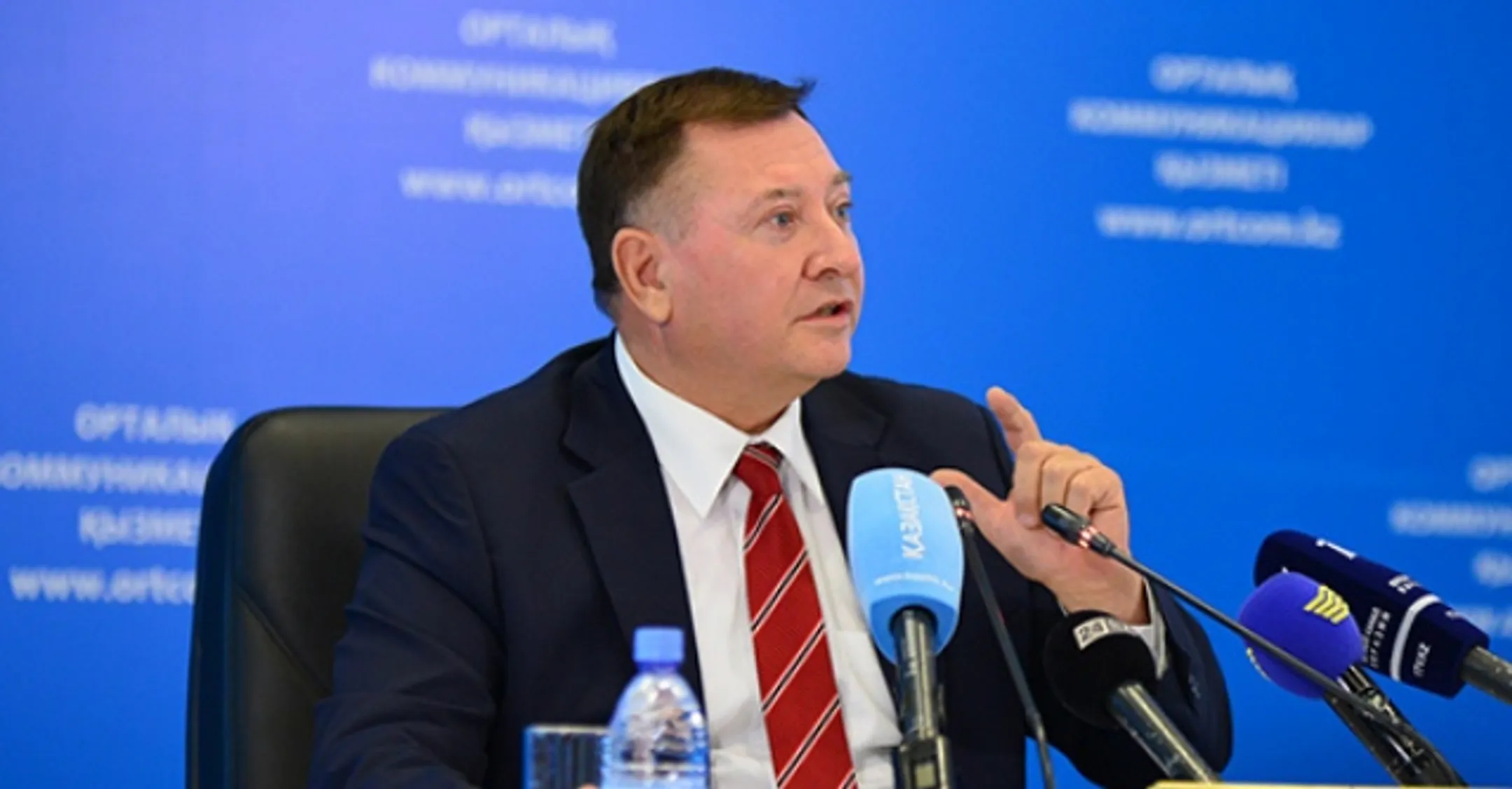 Свободный курс держит на плаву, налог с продаж тянет на дно… - Image Kapital.kz