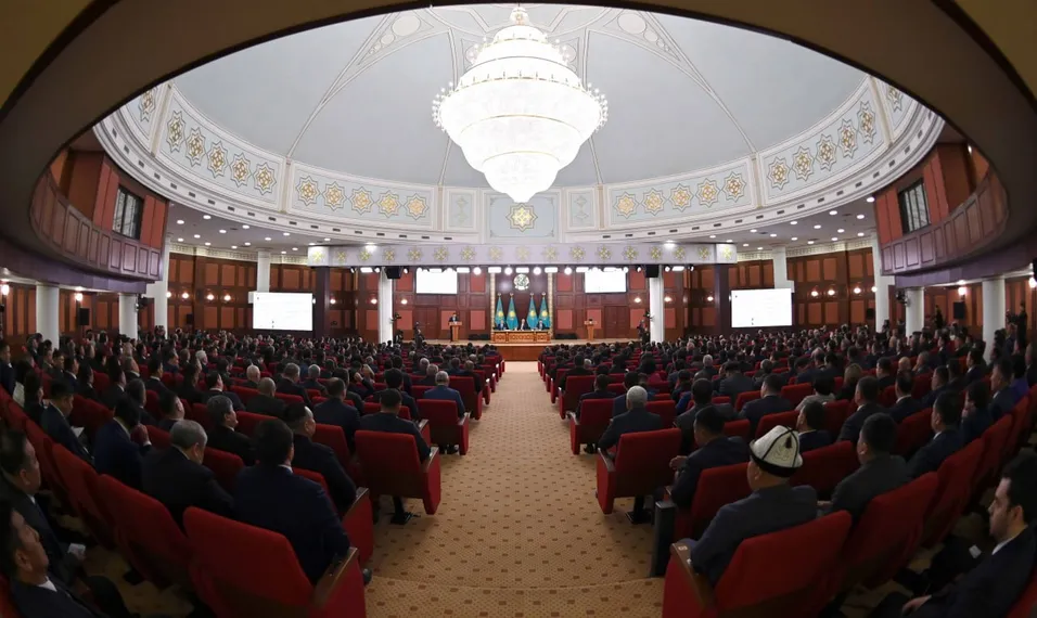 Капитал - Нужно выстроить «экономический лифт» для предпринимателей - глава РК