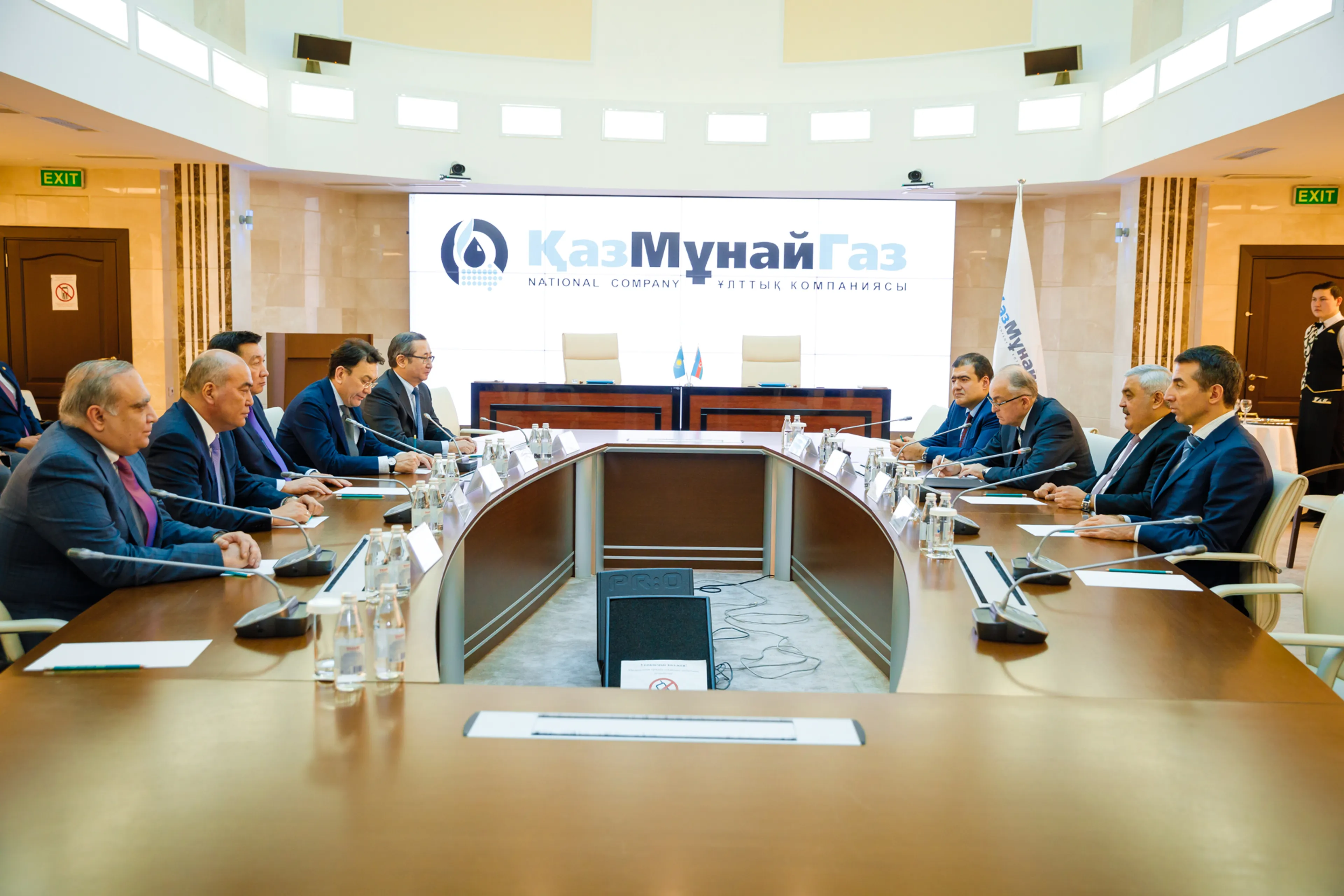 Капитал - SOCAR будет управлять буровой установкой в Казахстане