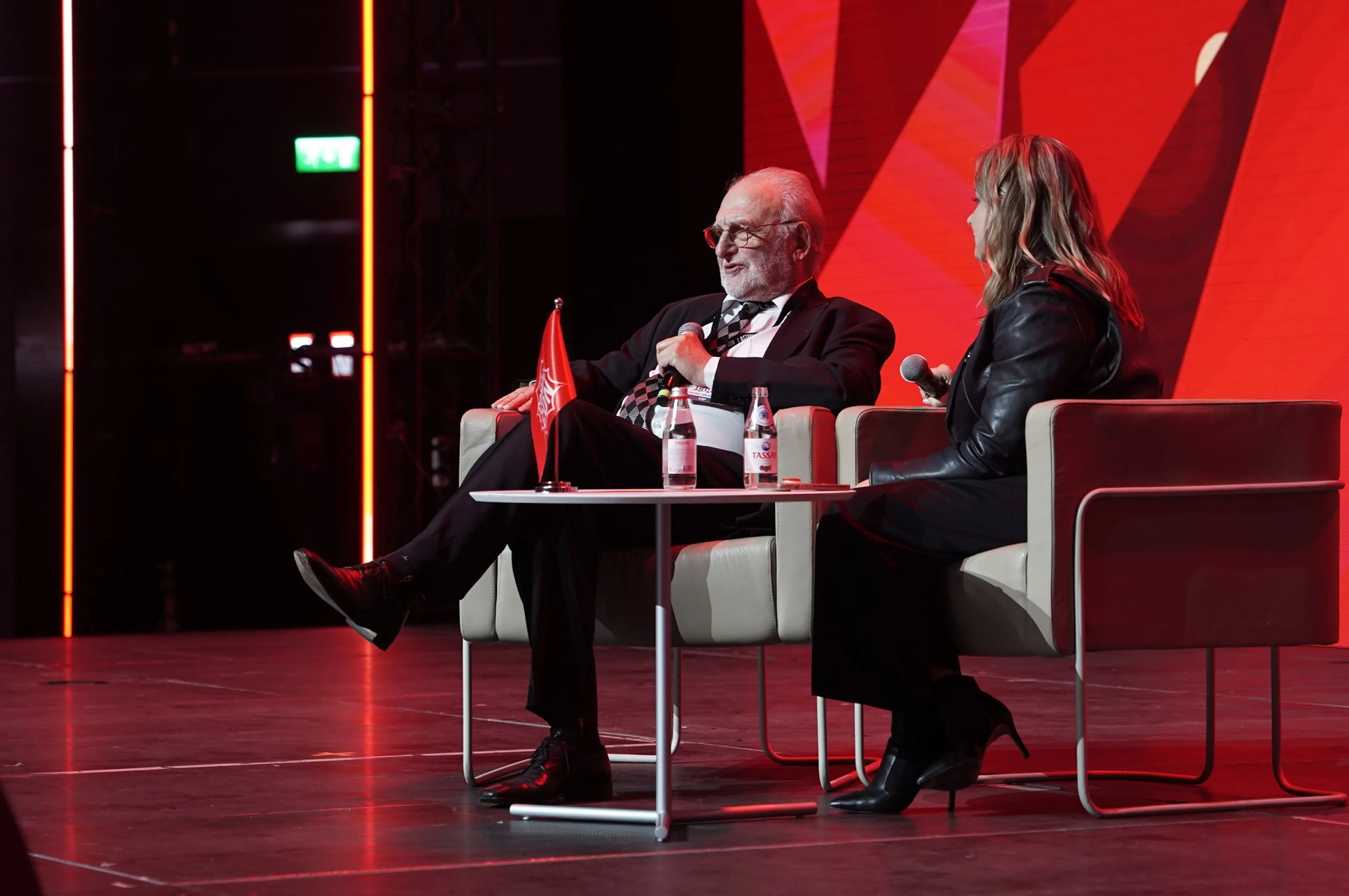 Капитал - Пьер Спенглер поделился секретами сторителлинга на Comic Con Astana