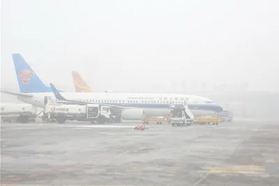 Более 6 тысяч человек не могут вылететь из аэропорта Урумчи