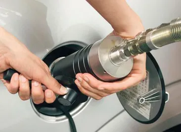 На АЗС в России внедряют услугу заправки газом