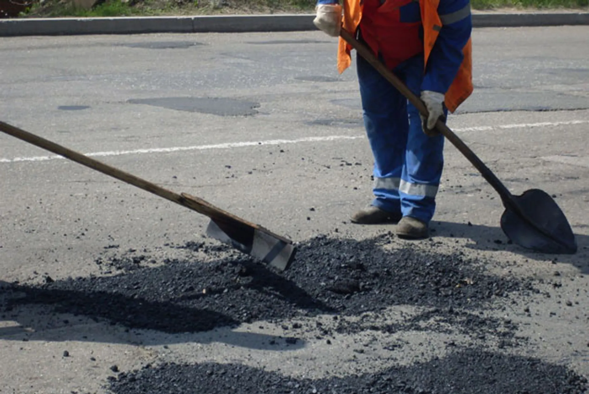 Капитал - В пригородах Астаны в этом году построят около 20 км дорог