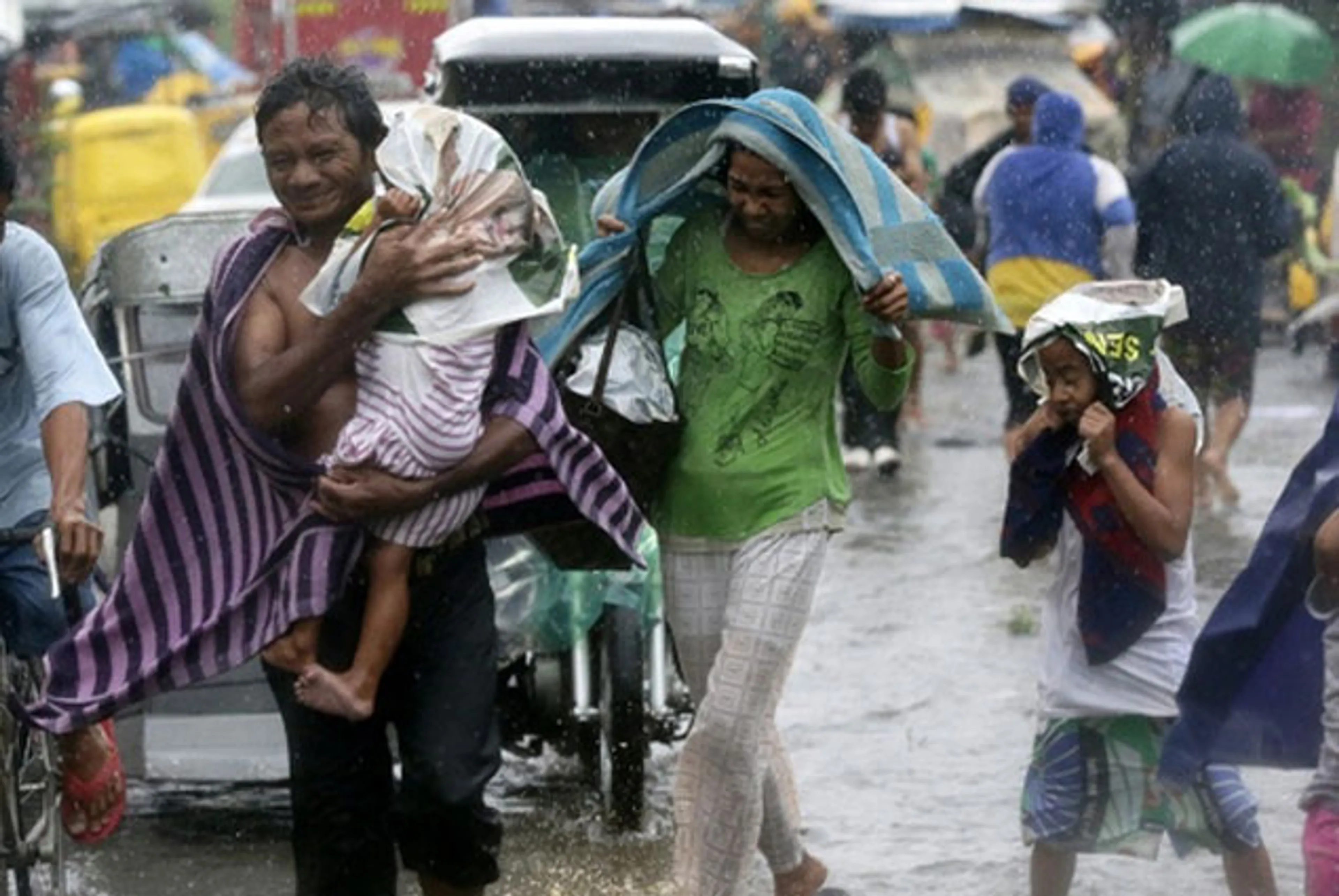 Капитал - На Филиппины надвигается супертайфун