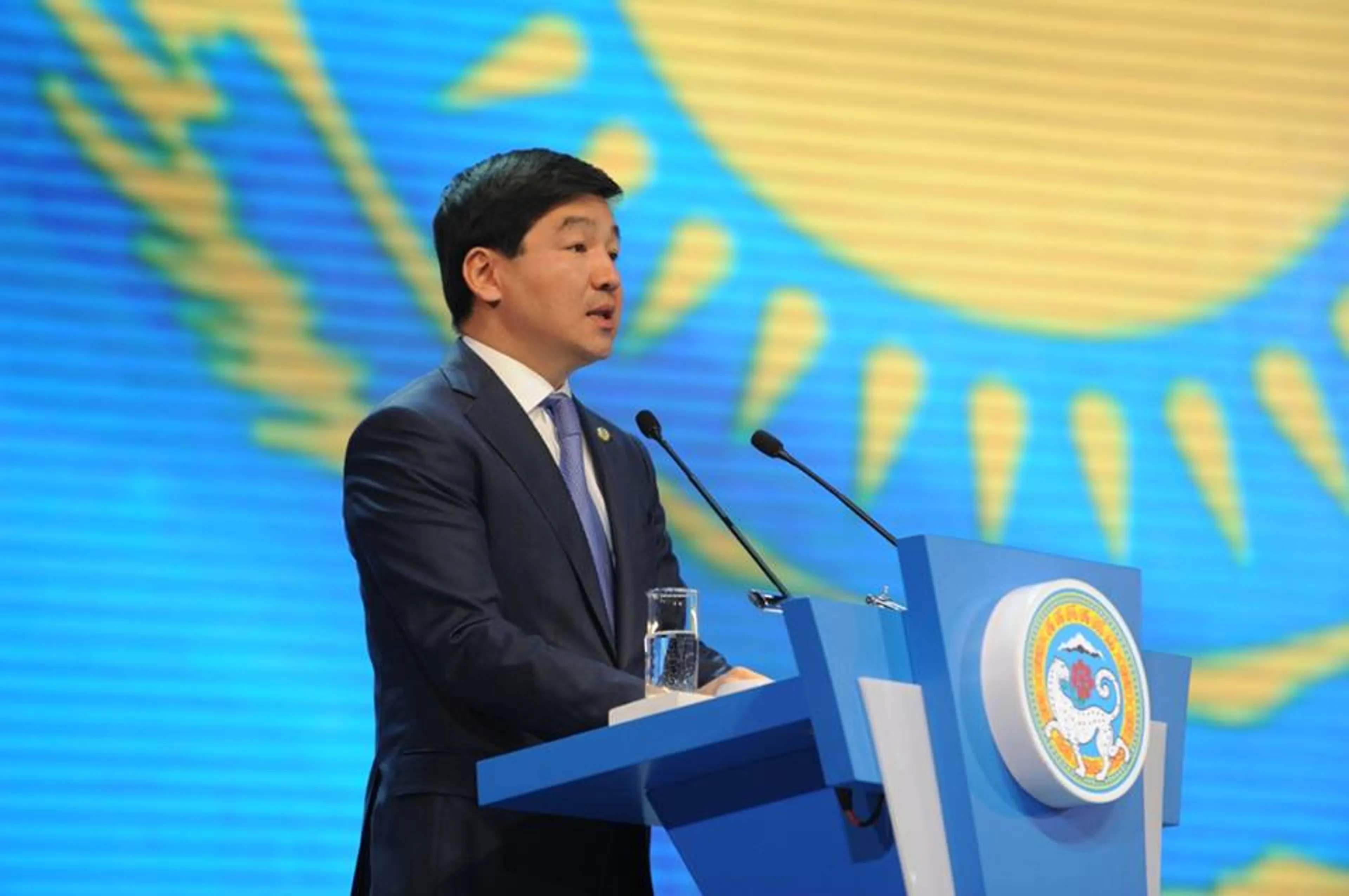 Капитал - Аким Алматы: Я не поклонник Макдональдса