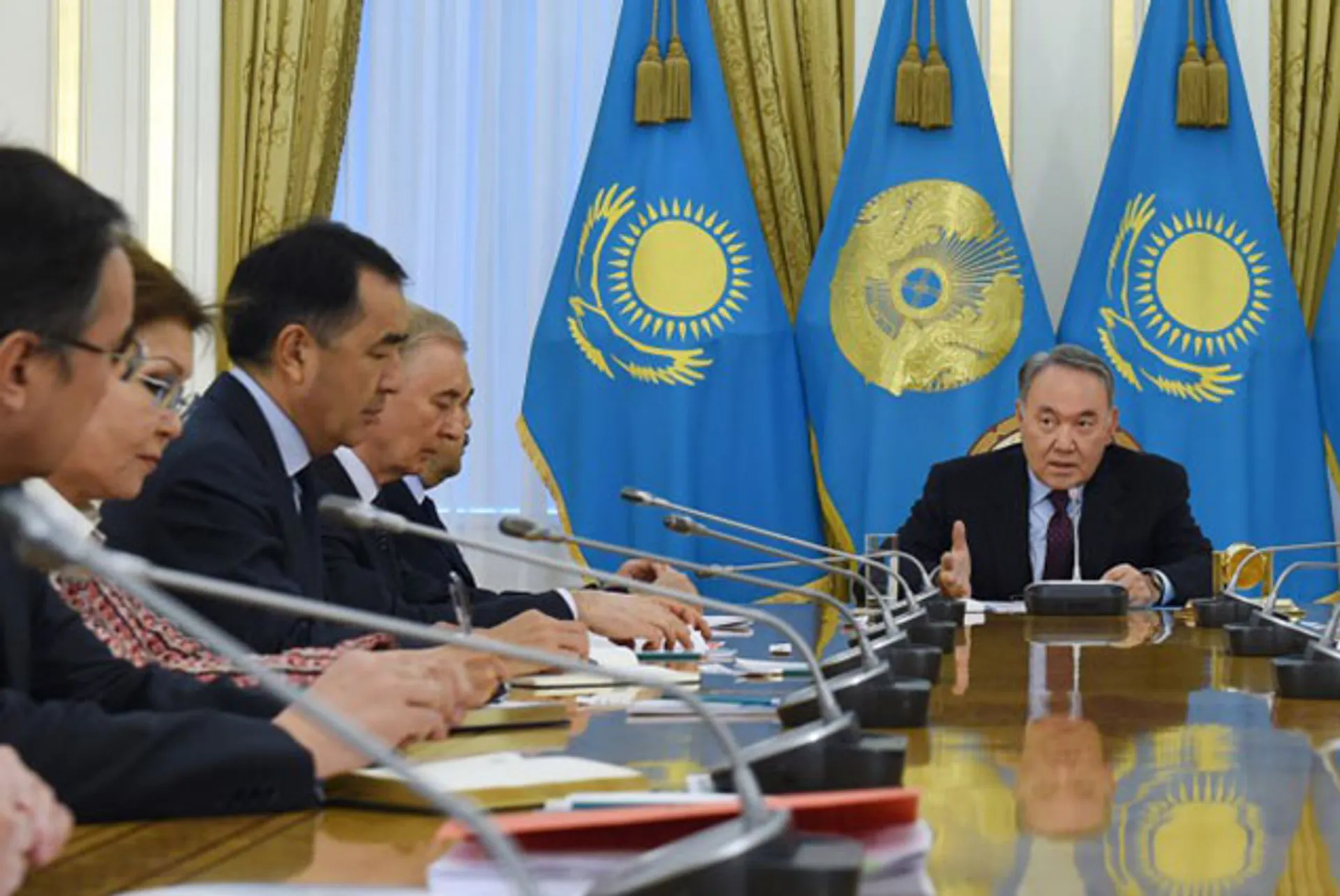 Капитал - Президент обратился к народу Казахстана