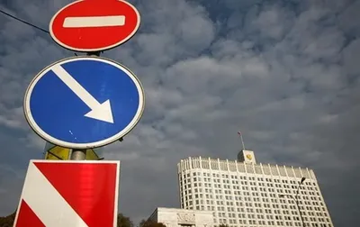 С России предложили снимать санкции поэтапно