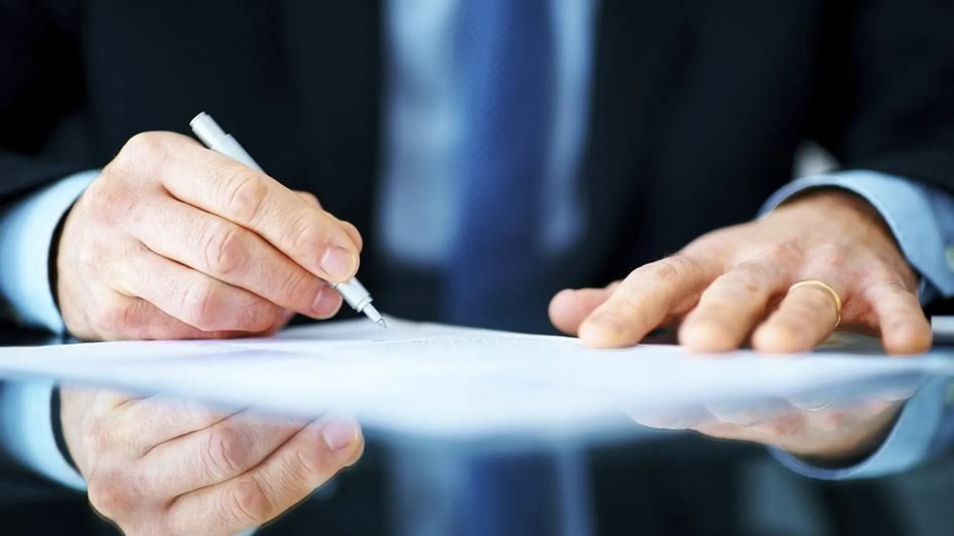 Капитал - Депутаты просят проверить сделки МВД с офшорной компанией