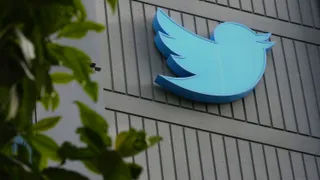 Капитал - Декабрьская выручка Twitter упала на 40%