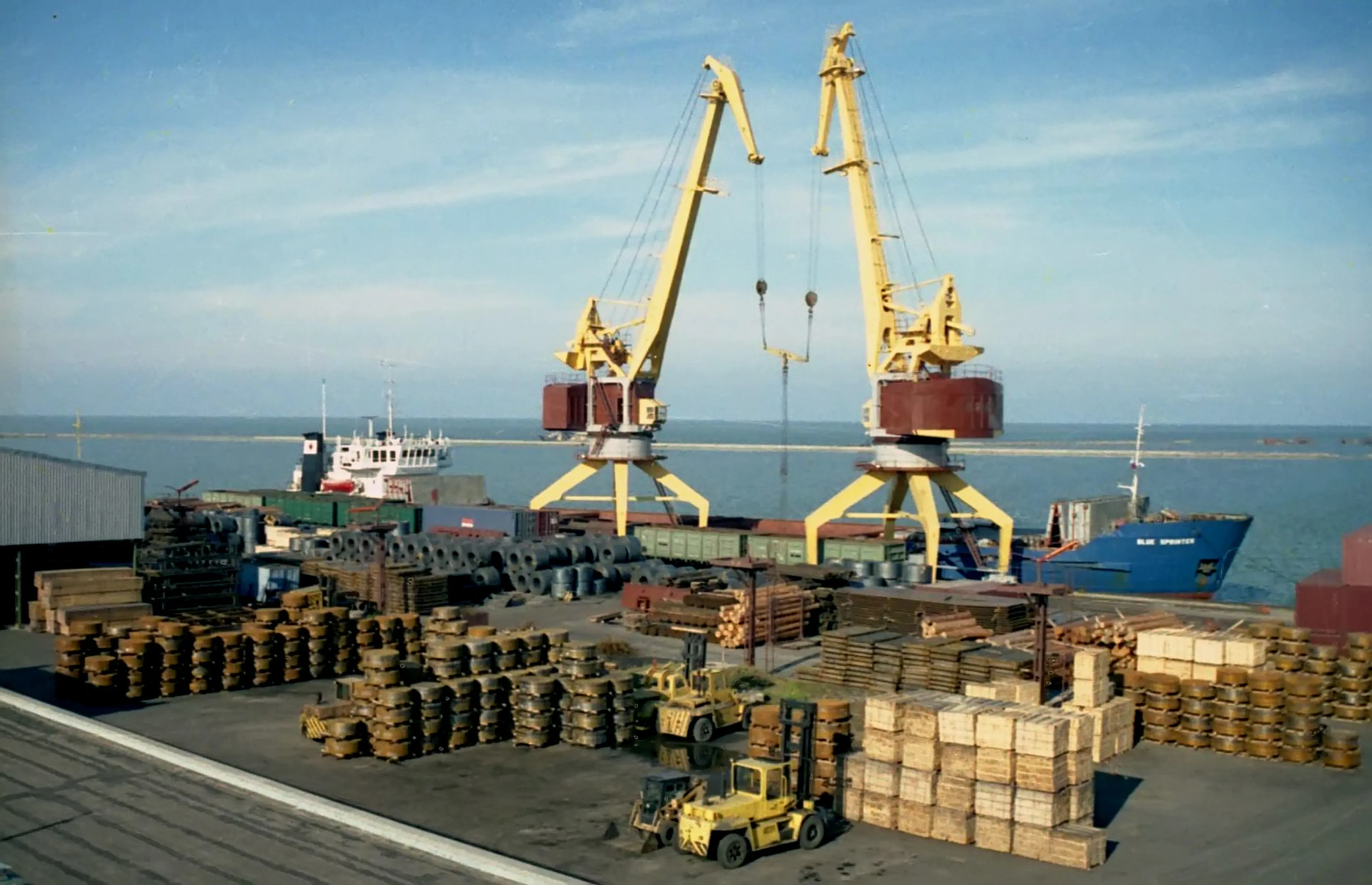 Капитал - Казахстану необходим выход к морю