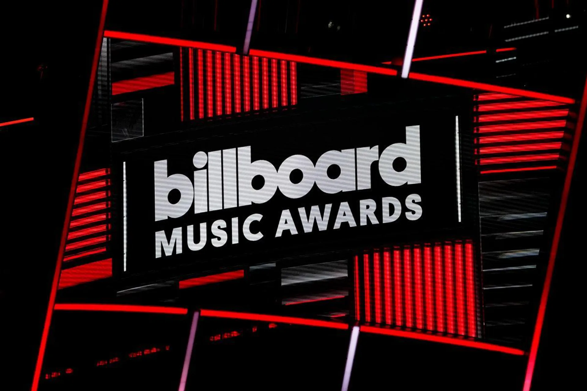 Капитал - Диджей Imanbek получил Billboard Awards