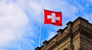 Капитал - Один из банков Швейцарии введет отрицательные ставки по крупным вкладам