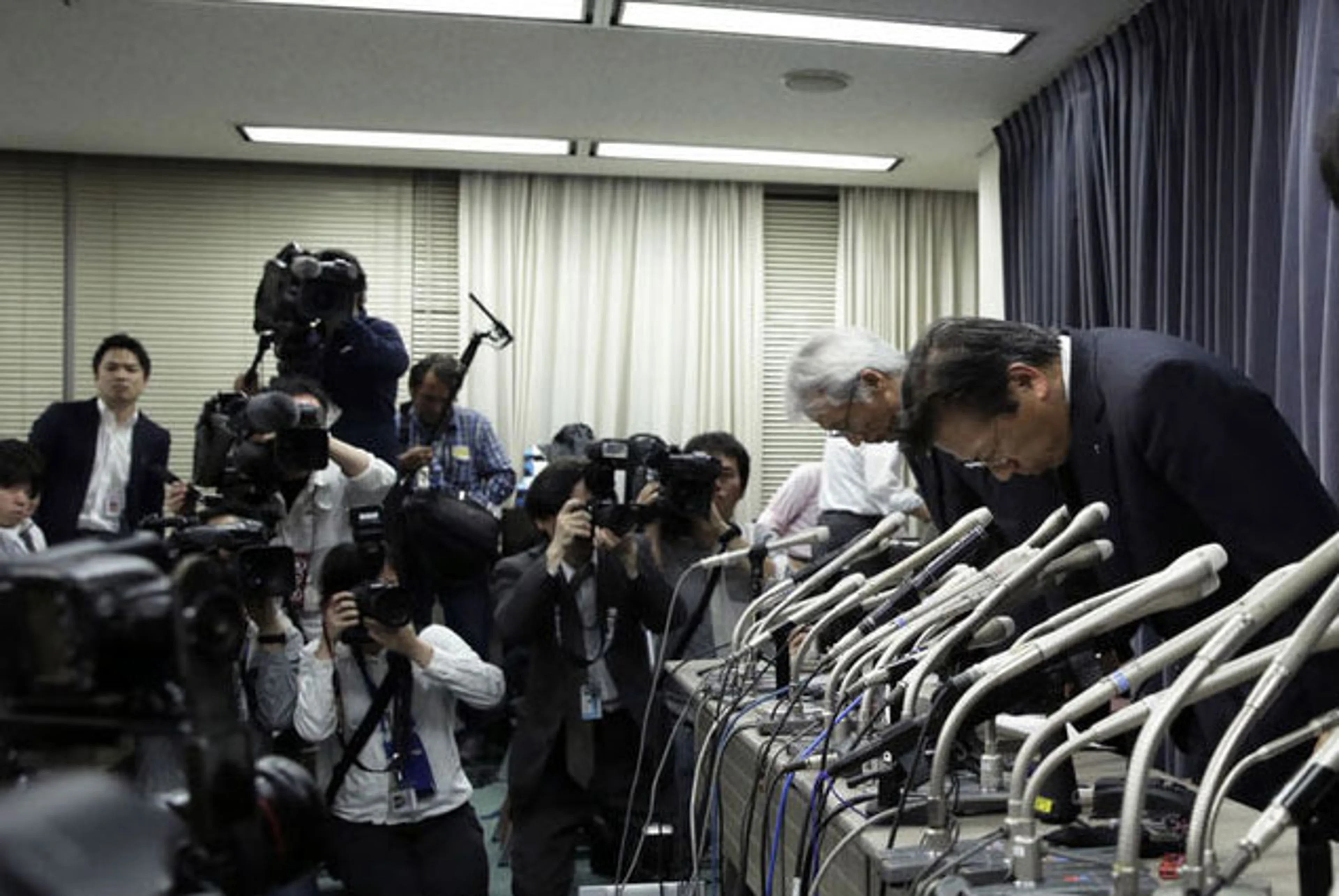 Капитал - Президент Mitsubishi решил уйти в отставку