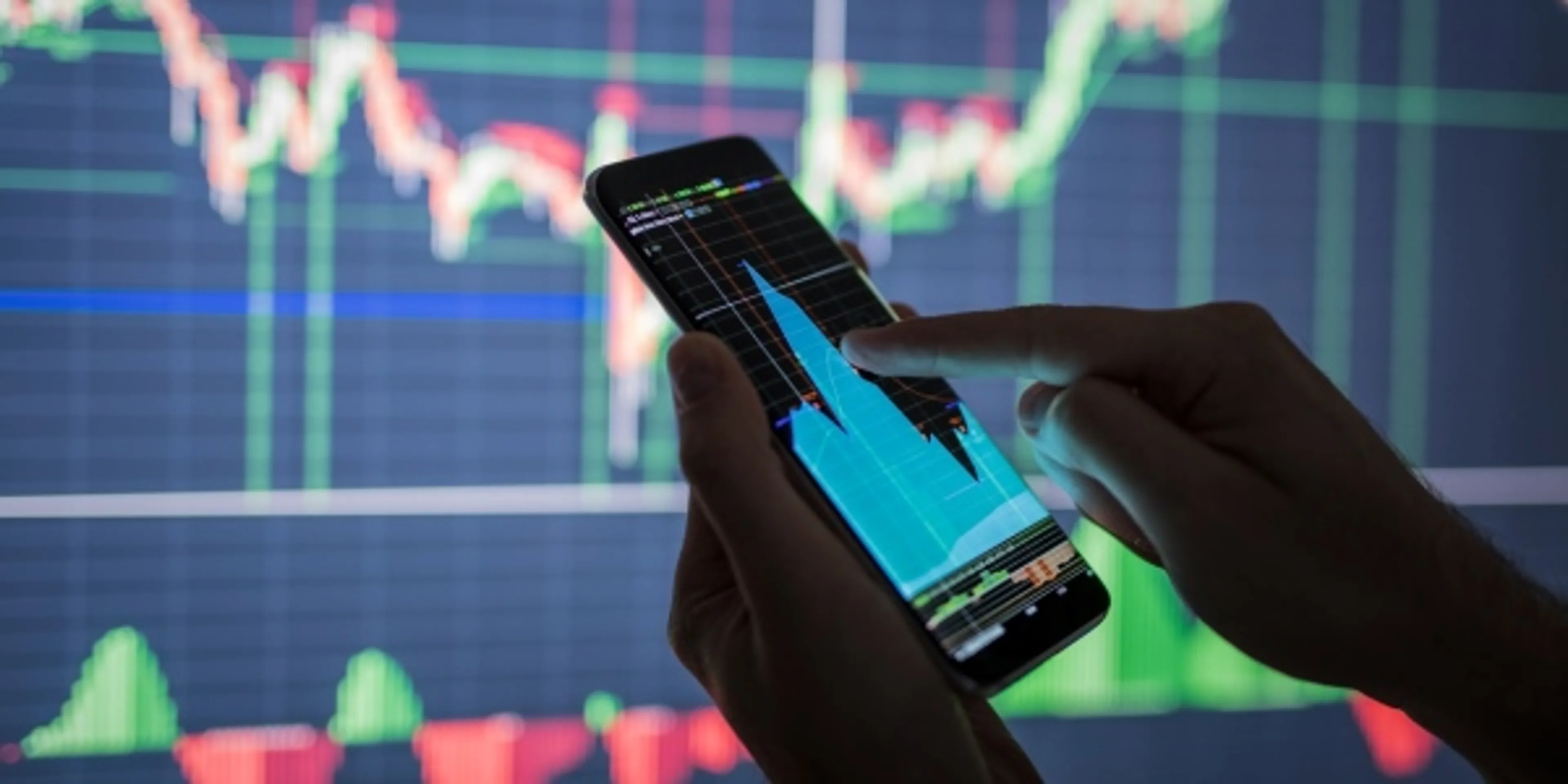 Капитал - Объем сделок на бирже Гонконга в 4 раза превысил оборот LSE