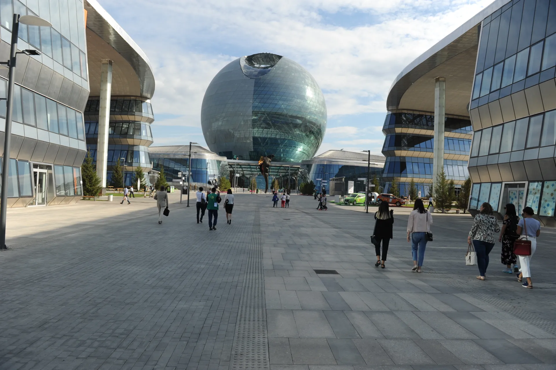 Капитал - В топ посещаемых вошли павильоны Плаза Африки, Египта, России