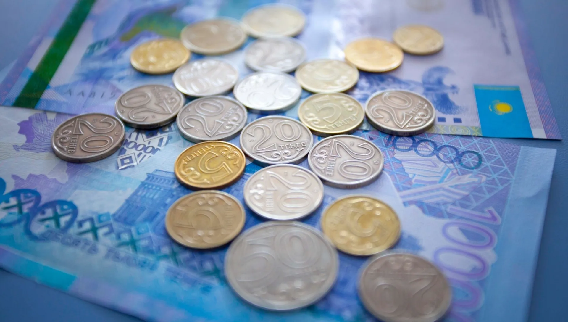 Капитал - В ноябре из Казахстана отправили за рубеж 77,5 млрд тенге