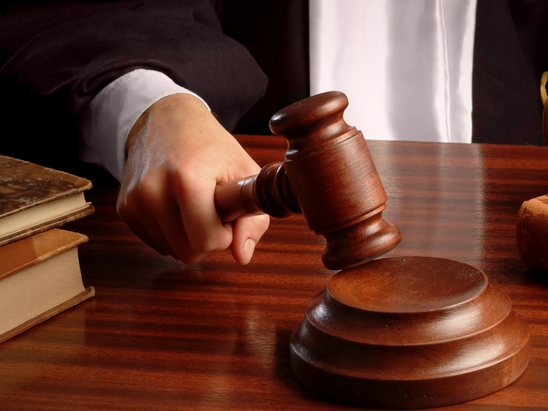 Капитал - Кыргызстан и Казахстан будут решать споры в суде