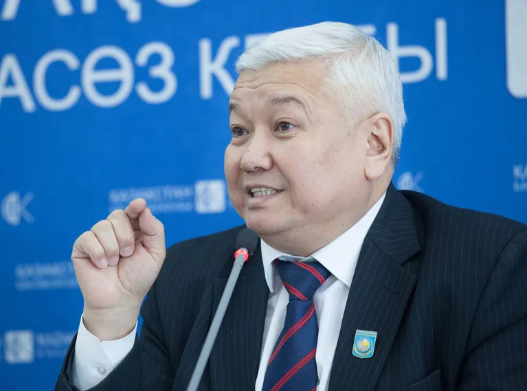 Капитал - Акуов: нужно перенести сроки введения POS-терминалов