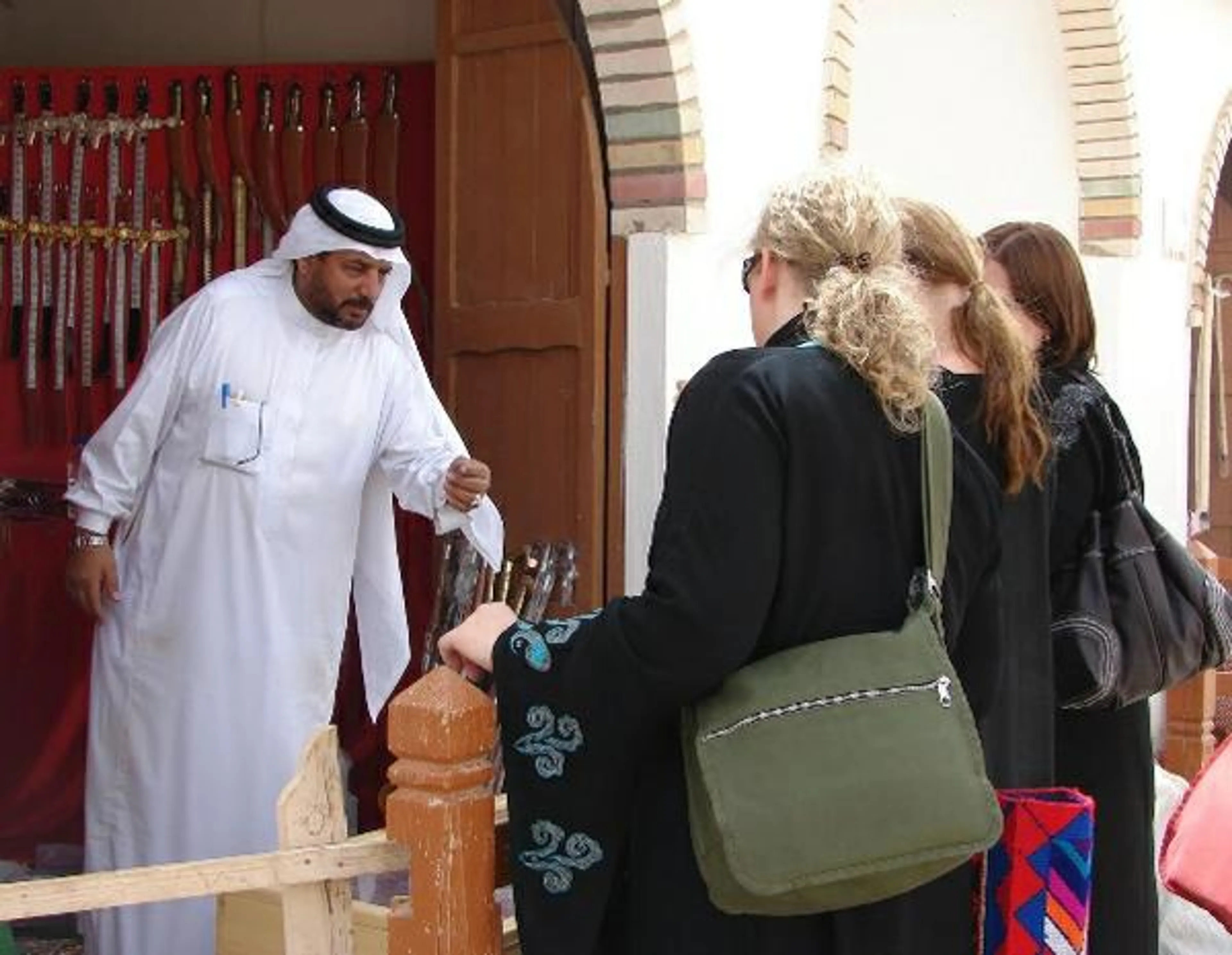 Капитал - Саудовская Аравия снимет большинство ограничений на выдачу виз