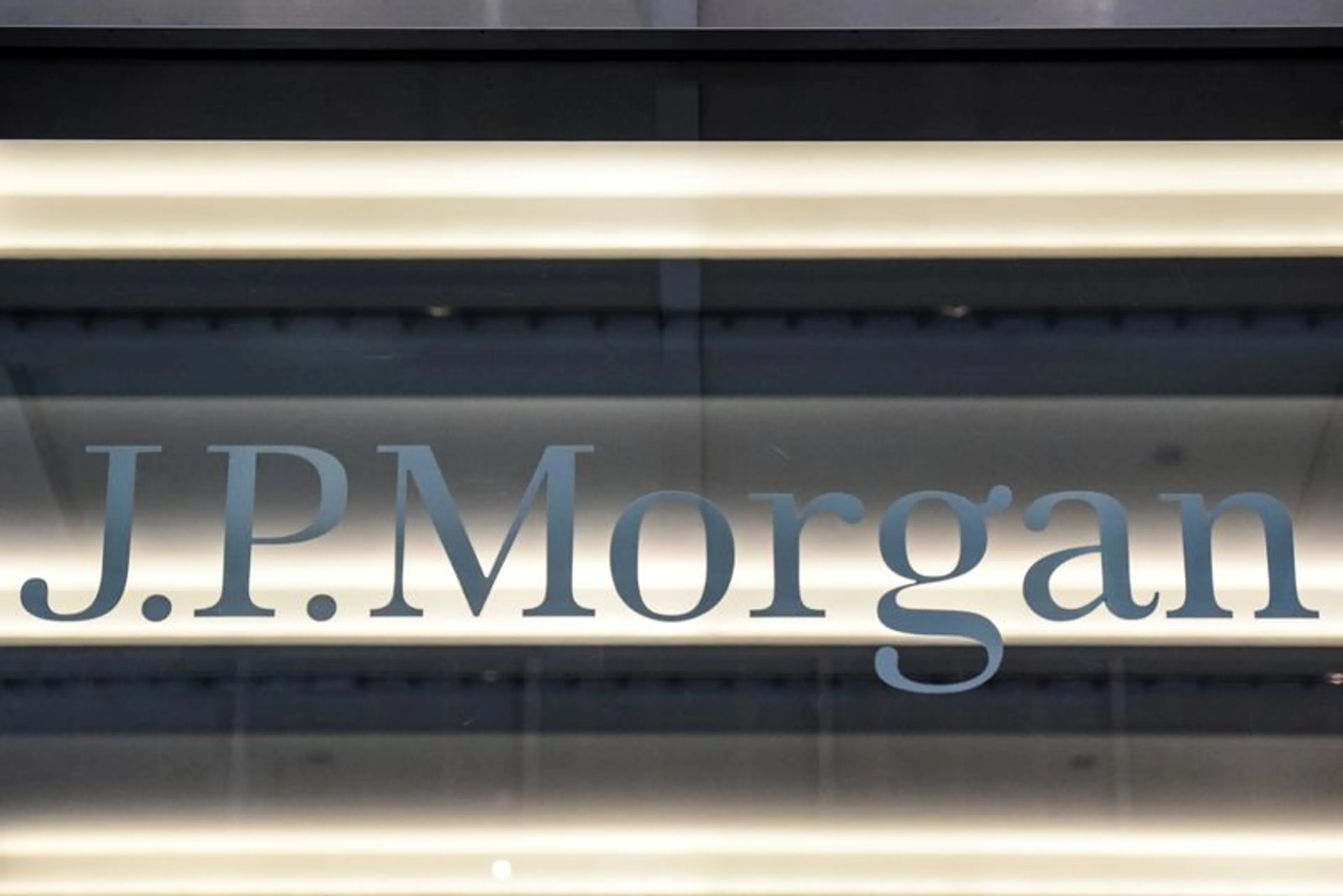 Капитал - Чистая прибыль JPMorgan упала на 51%