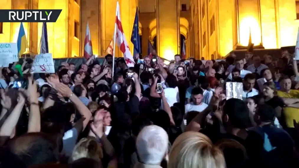 Капитал - В Грузии возобновилась акция протеста оппозиции