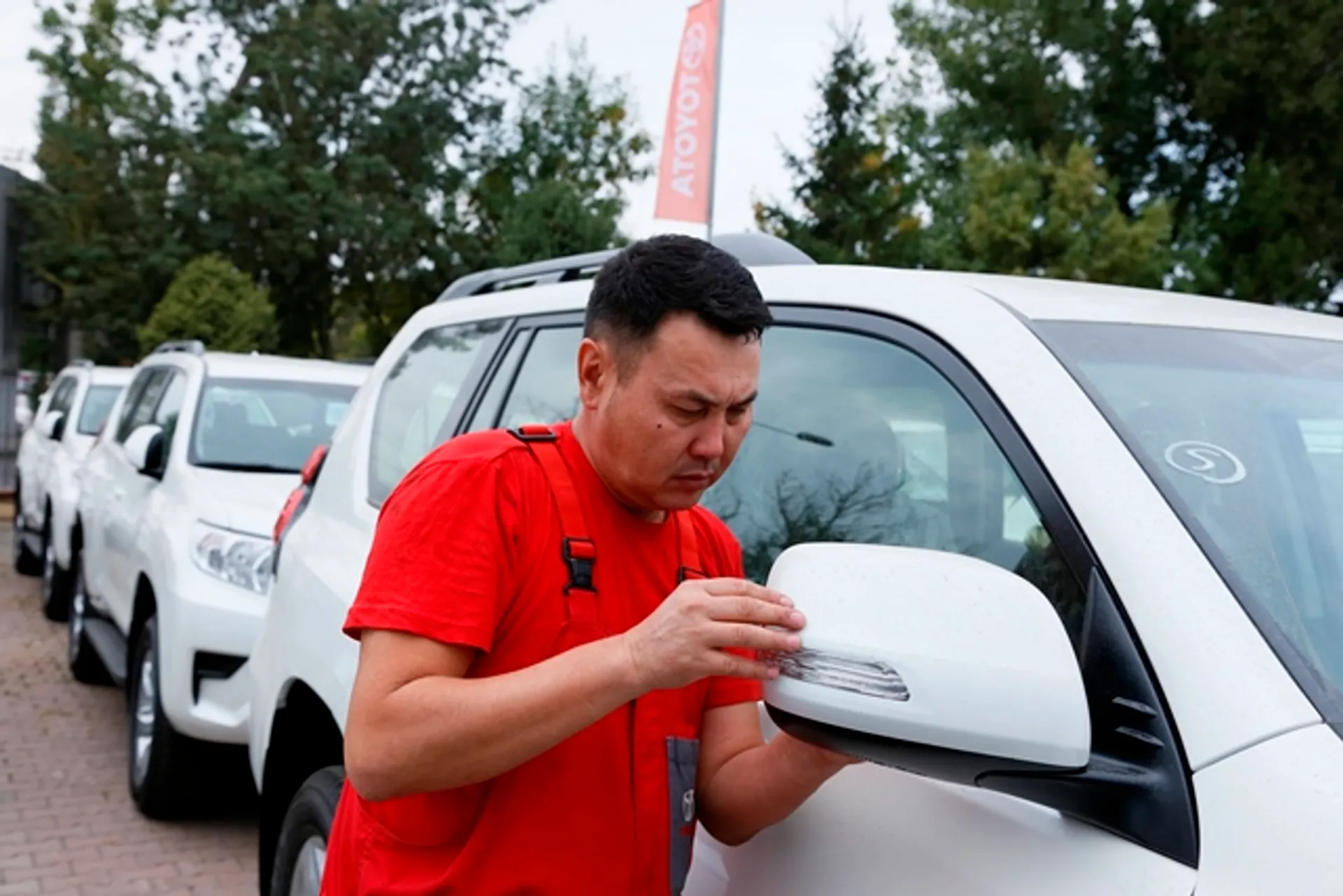 Капитал - Противоугонную маркировку автомобильных зеркал предлагают в Алматы