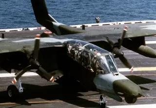 Капитал - На Филиппинах упал в море военный самолет