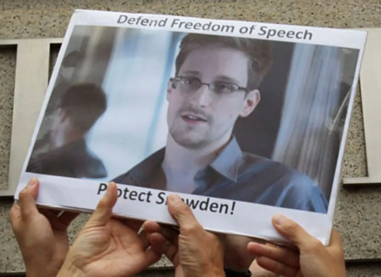 Капитал - Сноуден поставил под вопрос отношения России и США