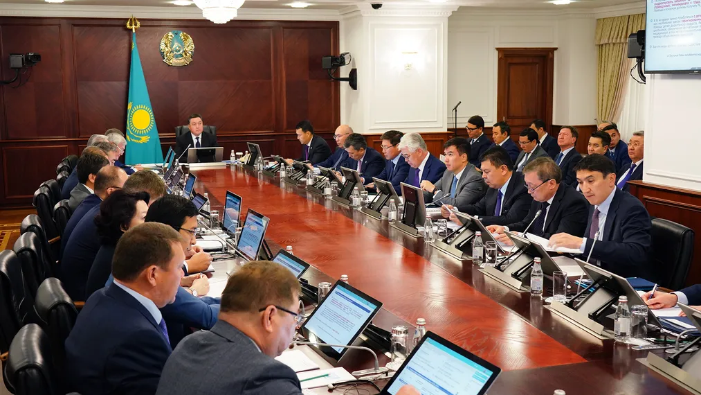 Капитал - Премьер поручил проработать вопросы ценообразования на авиакеросин