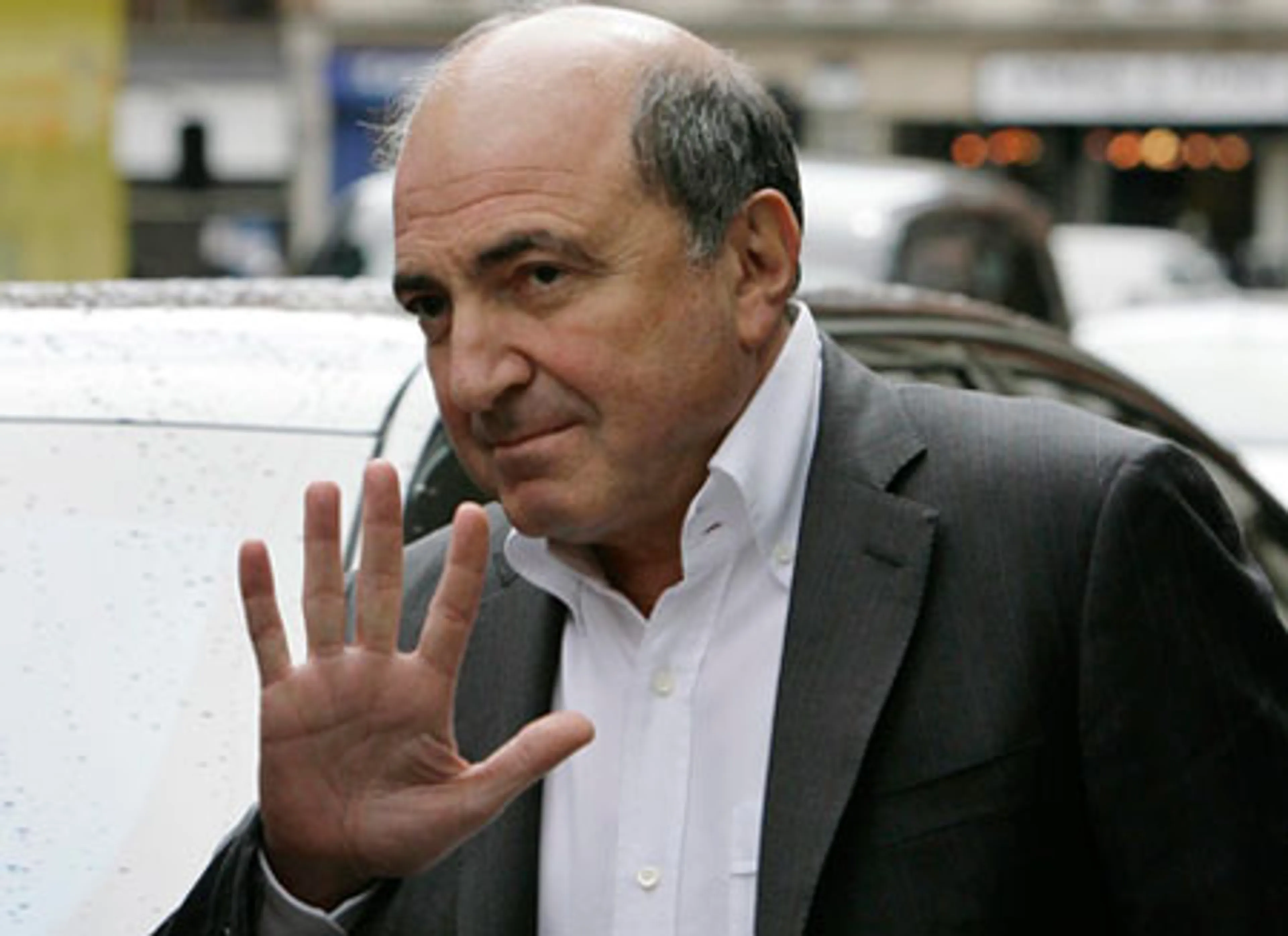 Капитал - В России арестовали имущество Березовского