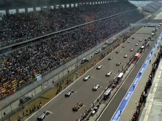 Капитал - Команды F1 смогут выставлять по три машины