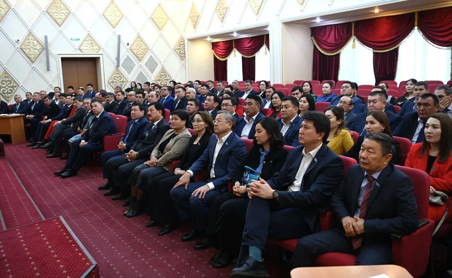 Капитал - Акимы Мангистауской и Акмолинской областей сохранили должности