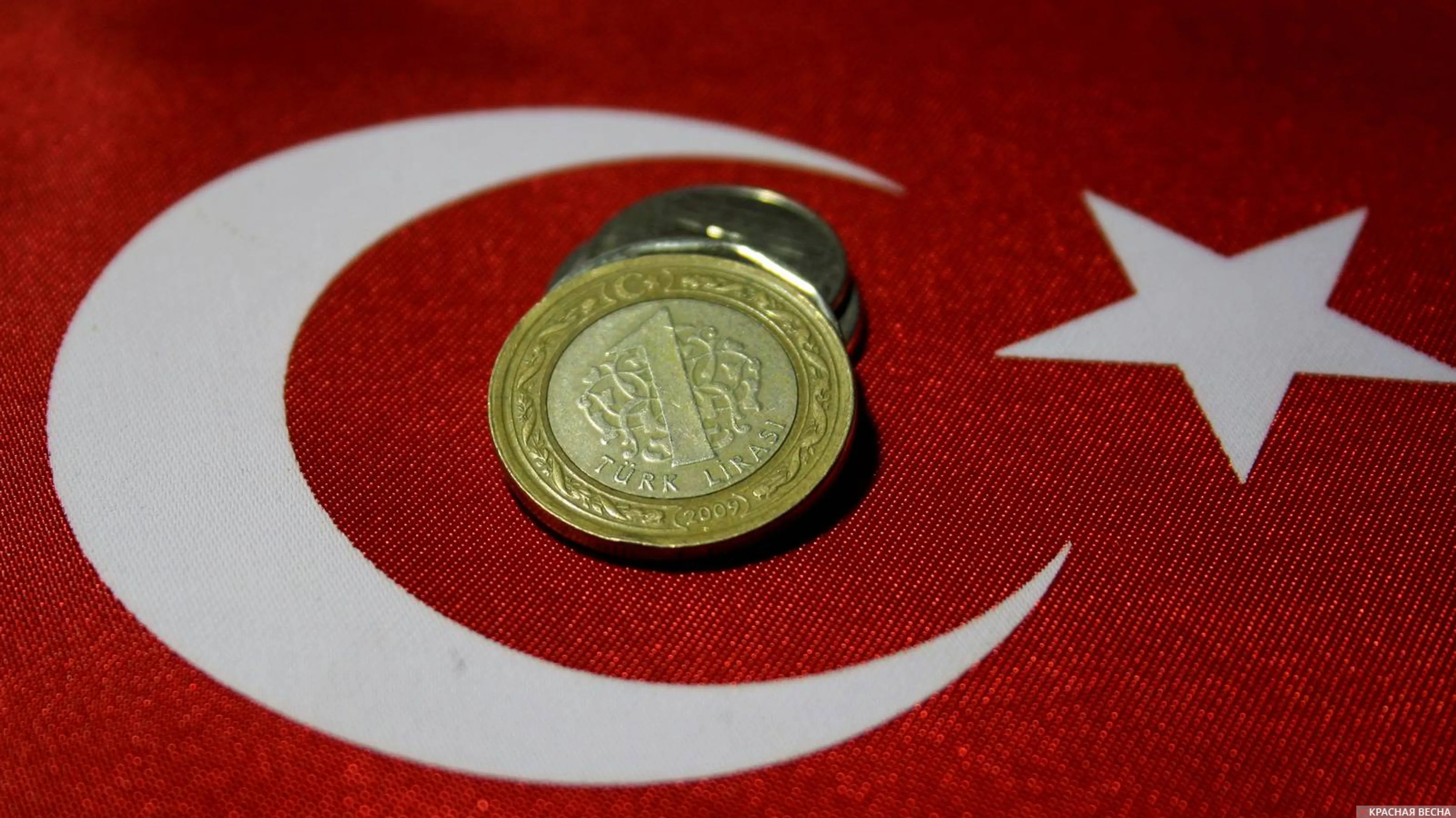 Капитал - Турецкая лира рухнула на 15% к доллару на фоне смены главы ЦБ