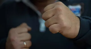 Капитал - Замешанные в драке чиновники из Бурабая понесли наказание