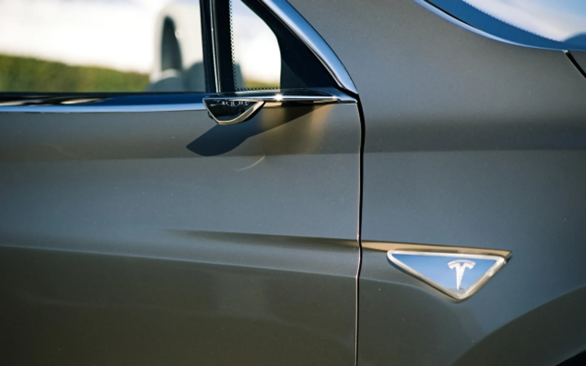 Капитал - Tesla против боковых зеркал